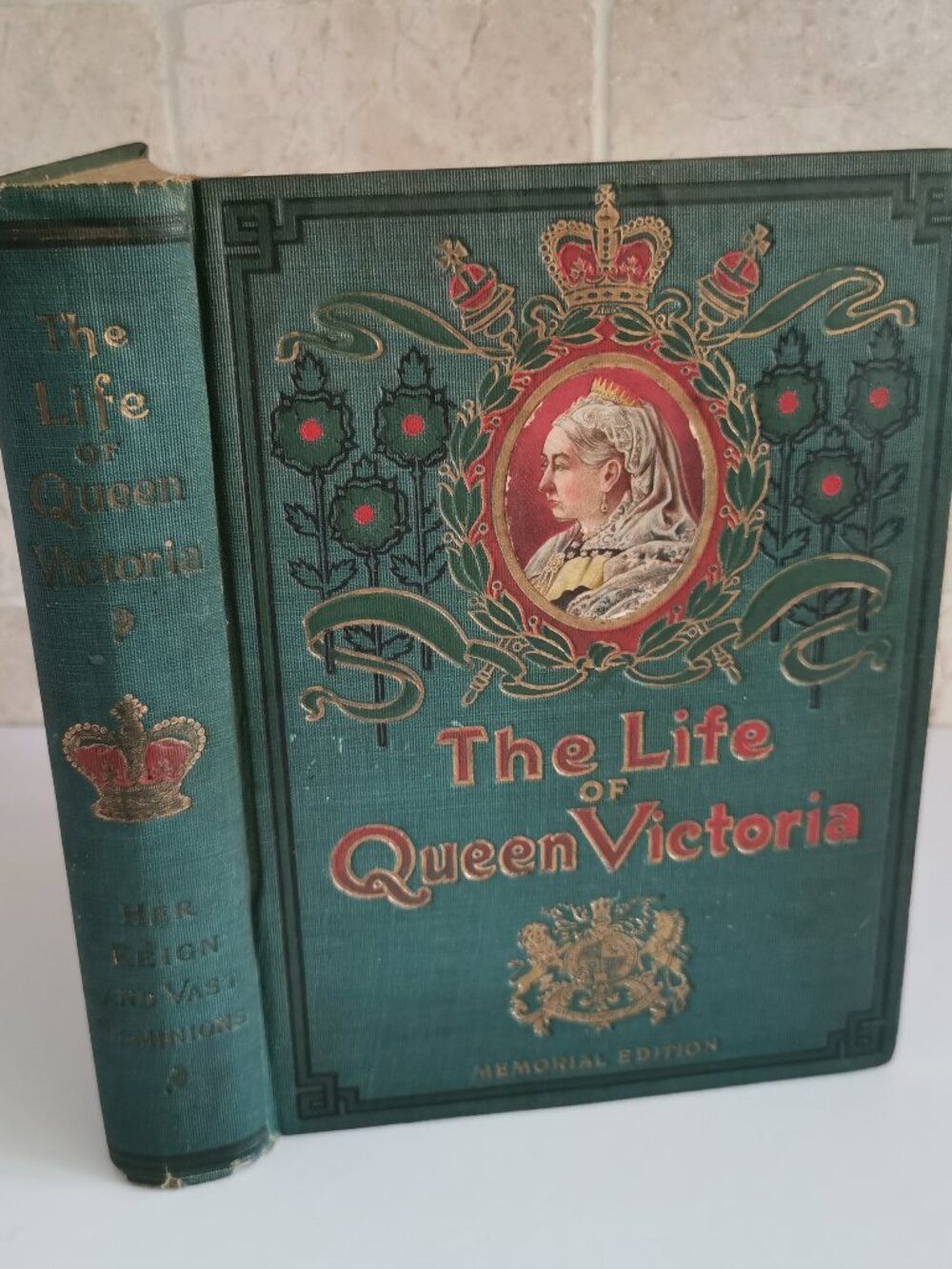 1901 The Life of Queen Victoria Memorial Edition HC Book Antique Green Ornate